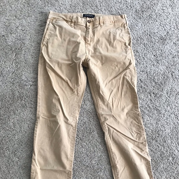 American Eagle Khaki Pants Tan Color - Picture 1 of 3